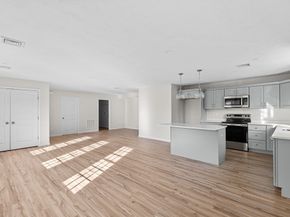 393-5 Court St 5, Plymouth MA 02360