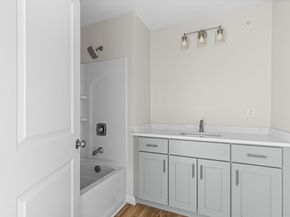 393-5 Court St 5, Plymouth MA 02360