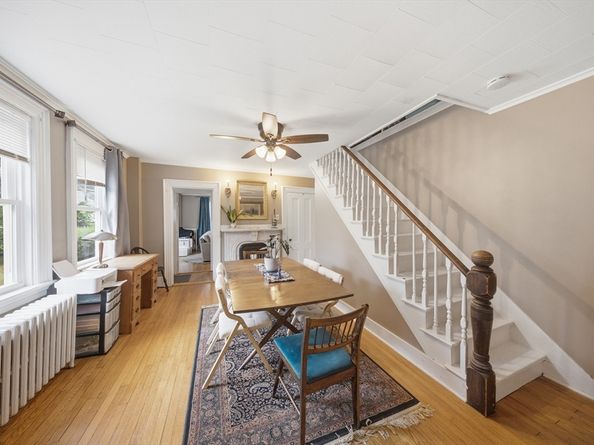 42 S Main St, Uxbridge MA 01569