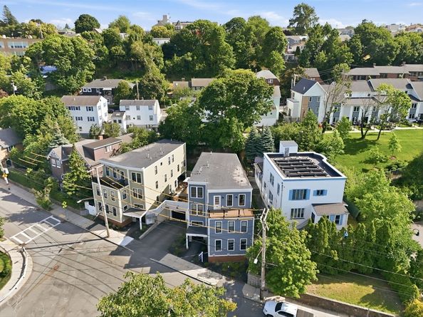 18-20 Crestway Rd PH5, Boston MA 02128