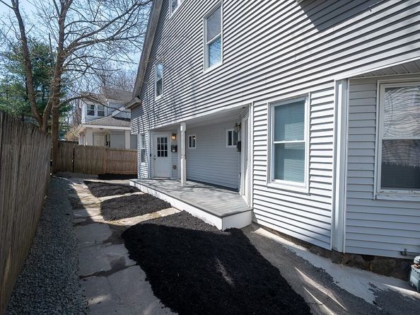 104 1/2 Rodney St, Worcester MA 01605