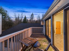 3 Old Brook Dr, Worcester MA 01609