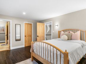 3 Old Brook Dr, Worcester MA 01609