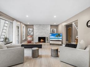 3 Old Brook Dr, Worcester MA 01609