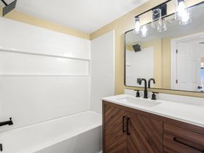 851 Quincy Shore Dr, Quincy MA 02170