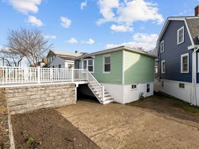 851 Quincy Shore Dr, Quincy MA 02170