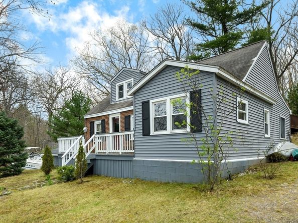 51 Reed Road, Shrewsbury MA 01545