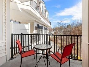 350 Greene St 306, North Andover MA 01845