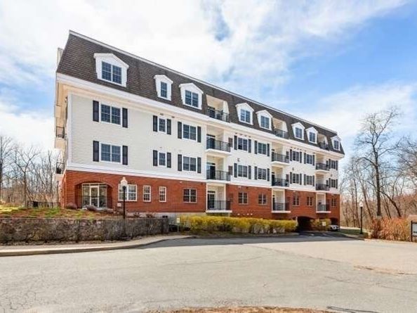 350 Greene St 306, North Andover MA 01845