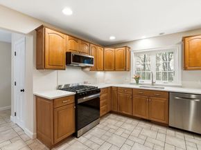 20 Coachmans Lane, North Andover MA 01845