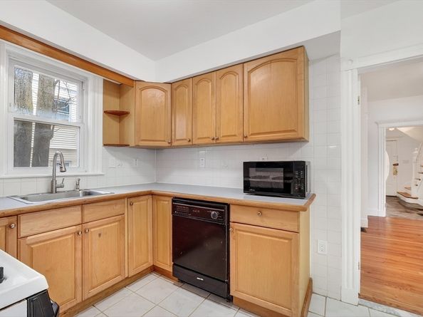 18 Clark St, Quincy MA 02171