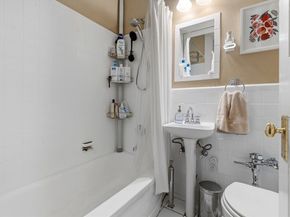 271 Dartmouth St 5H, Boston MA 02116