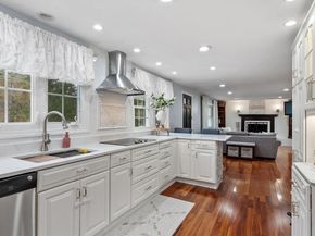 279 Redemption Rock Trl, Sterling MA 01564