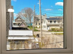 12 L Street, Hull MA 02045