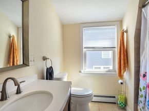12 L Street, Hull MA 02045