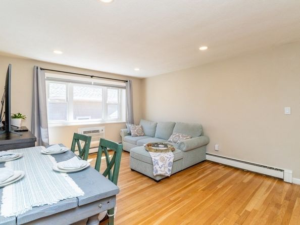 1075 Chestnut St 6, Newton MA 02464