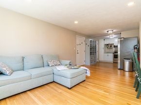1075 Chestnut St 6, Newton MA 02464