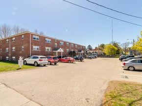 1075 Chestnut St 6, Newton MA 02464