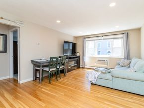 1075 Chestnut St 6, Newton MA 02464