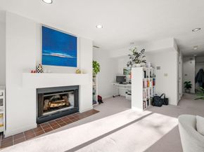 9-17 Baldwin St 15C, Newton MA 02458