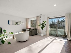 9-17 Baldwin St 15C, Newton MA 02458