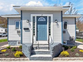 17 Hazel St, Fitchburg MA 01420