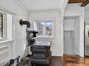 17 Hazel St, Fitchburg MA 01420