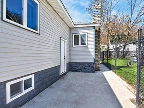 17 Hazel St, Fitchburg MA 01420