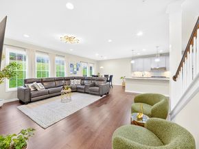 54 Cherry Ln 54, Hopkinton MA 01748