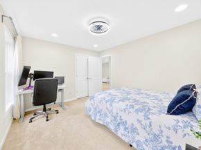 54 Cherry Ln 54, Hopkinton MA 01748