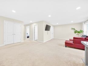 54 Cherry Ln 54, Hopkinton MA 01748