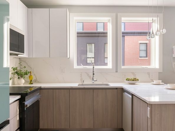 181 Maverick Street 101, Boston MA 02128
