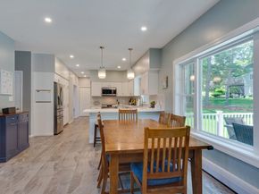 3 Paris Way, Woburn MA 01801