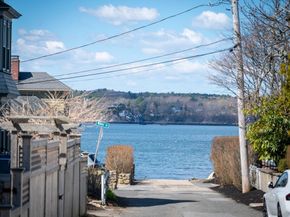 10 Fremont St, Gloucester MA 01930
