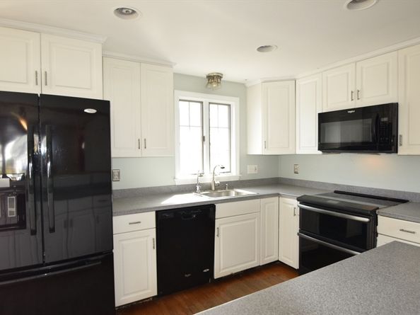 71 Rockefeller St, Randolph MA 02368