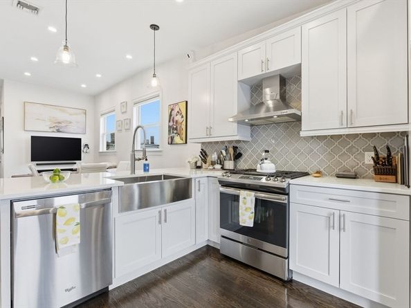 167 Putnam St PH 3, Boston MA 02128