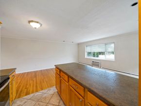 425 S Huntington Ave 8, Boston MA 02130