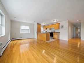 425 S Huntington Ave 8, Boston MA 02130