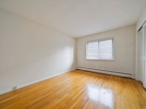 425 S Huntington Ave 8, Boston MA 02130