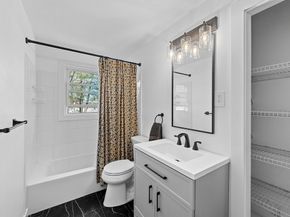 3 Lark Dr, Hudson MA 01749