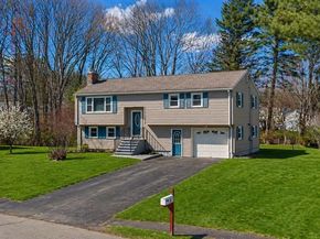 3 Lark Dr, Hudson MA 01749
