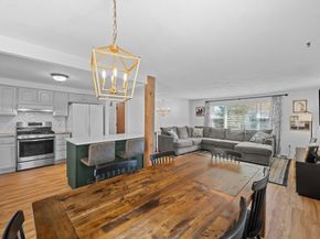 3 Lark Dr, Hudson MA 01749