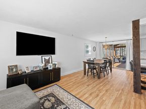 3 Lark Dr, Hudson MA 01749