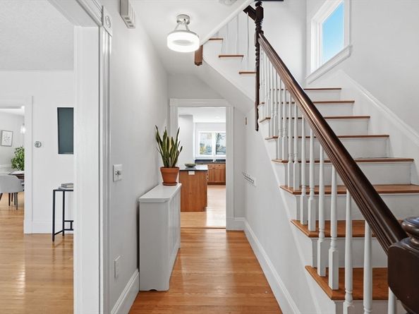 20 Pleasant St, Saugus MA 01906