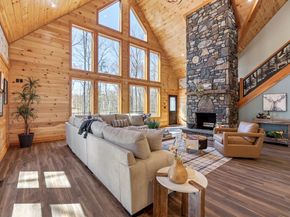 8 Barrett Rd, North Brookfield MA 01535