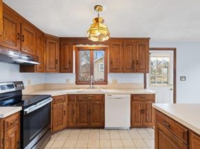 35 Ravenna Avenue, Salem MA 01970