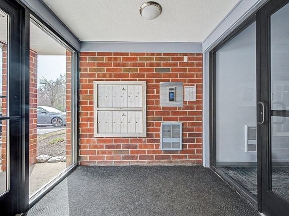 35 Longworth Avenue 12, Brockton MA 02301