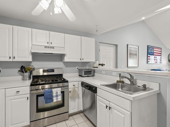 324 Tilden Commons Ln 324, Braintree MA 02184