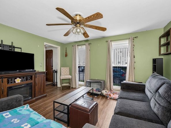 71 Snow St, Fitchburg MA 01420