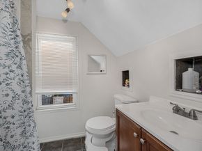 71 Snow St, Fitchburg MA 01420